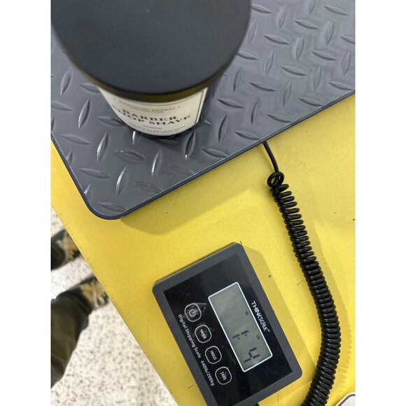 Leoben Company Barber Shop Shave Candle 9 Oz 1 Wick Soy Blend Masculine Aromas - Picture 5 of 6